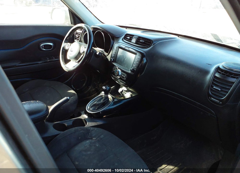 2017 KIA SOUL VIN: KNDJP3A52H7472702