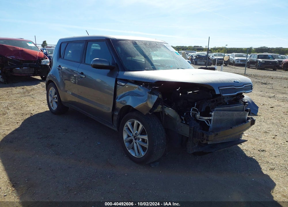 2017 KIA SOUL VIN: KNDJP3A52H7472702