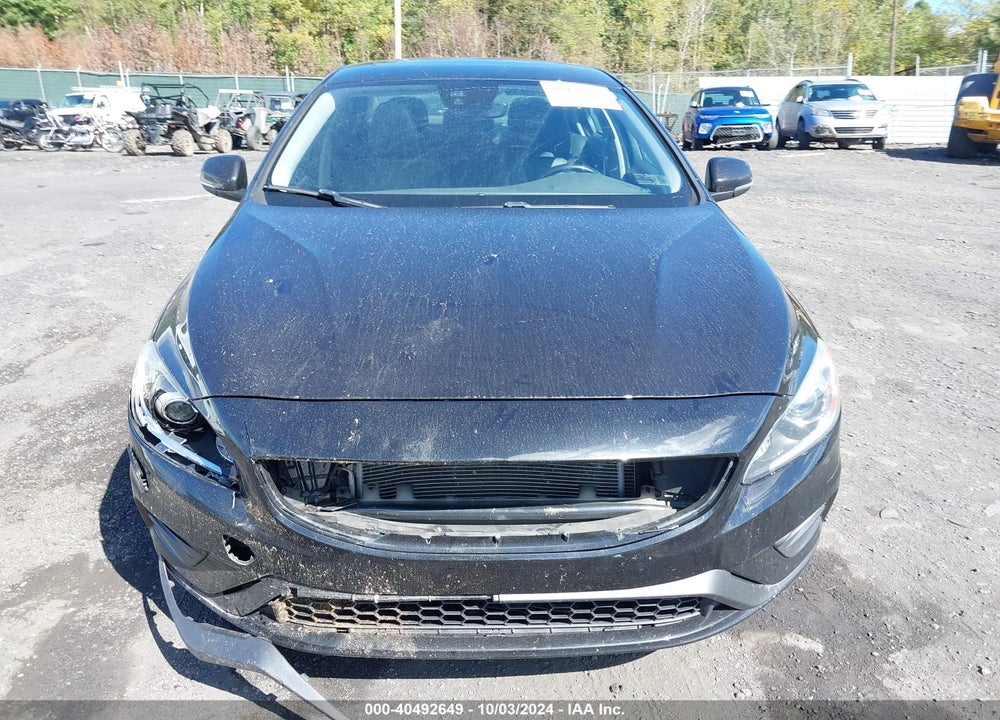 2018 VOLVO S60 T5 DYNAMIC VIN: YV140MTL7J2460139
