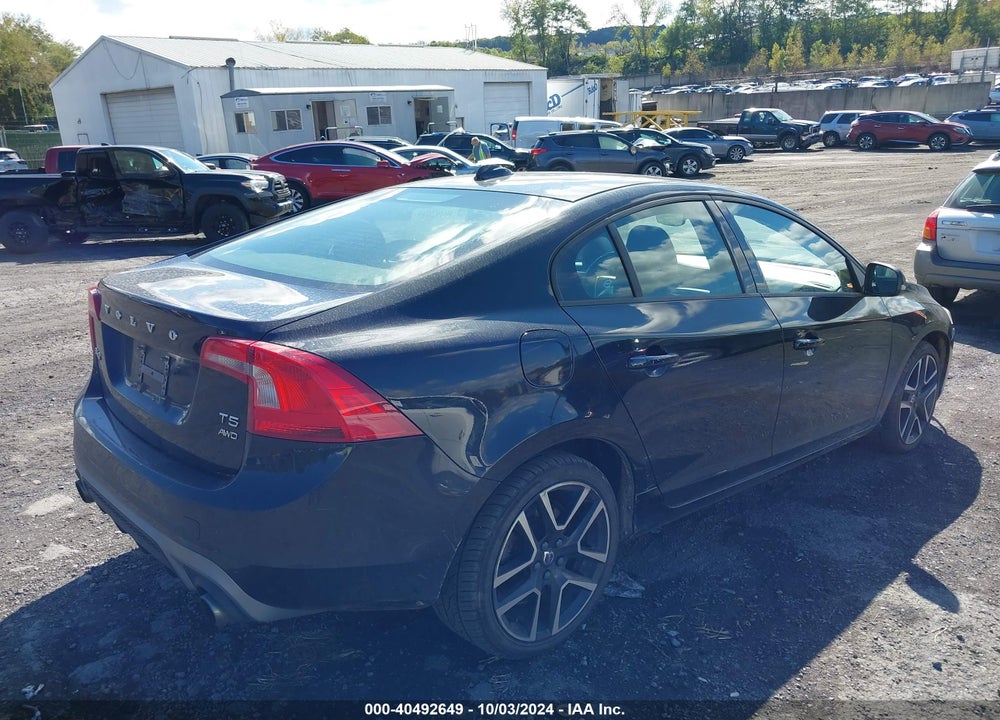 2018 VOLVO S60 T5 DYNAMIC VIN: YV140MTL7J2460139