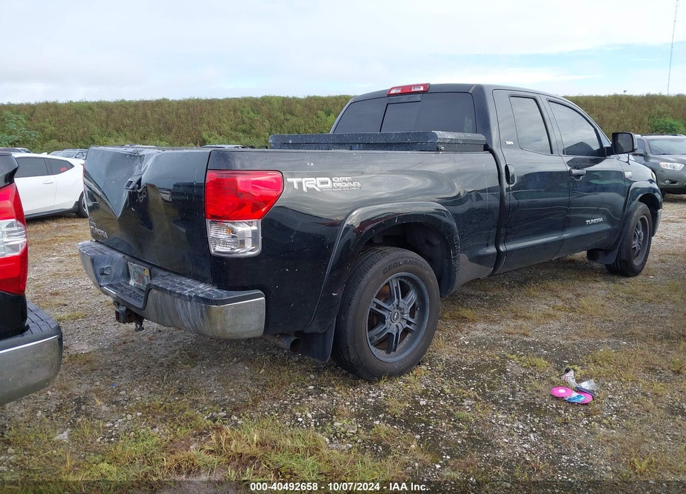 2011 TOYOTA TUNDRA GRADE 5.7L V8 VIN: 5TFRY5F15BX099700