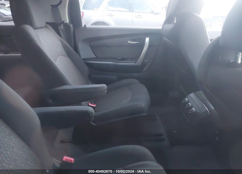 2012 GMC ACADIA SLE VIN: 1GKKRPED6CJ415233