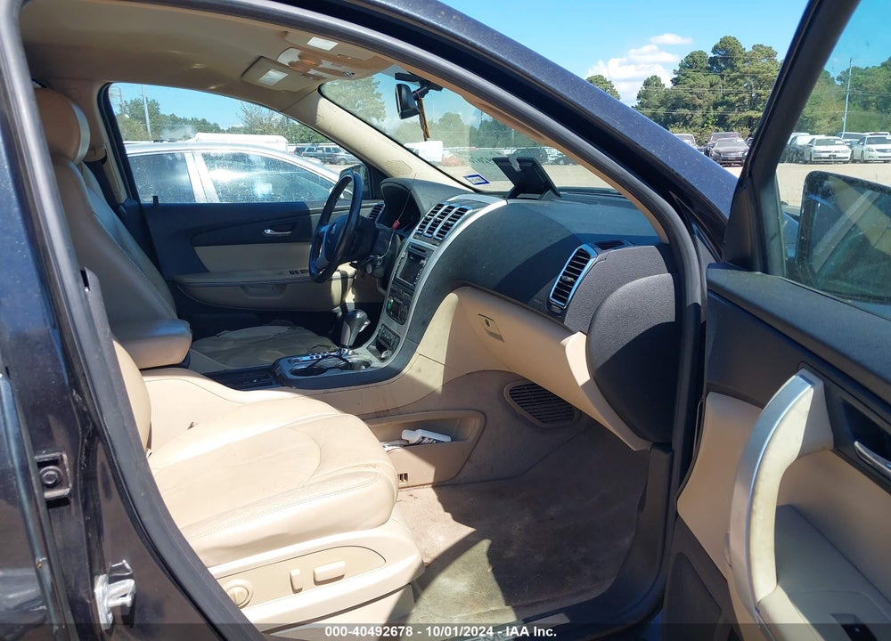 2011 GMC ACADIA SLT-2 VIN: 1GKKRSED8BJ190072