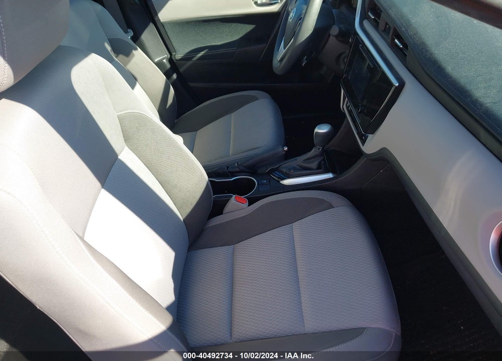 2018 TOYOTA COROLLA LE VIN: 5YFBURHE3JP805158