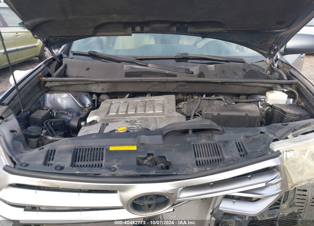 2011 TOYOTA HIGHLANDER BASE V6 VIN: 5TDZK3EH3BS038825