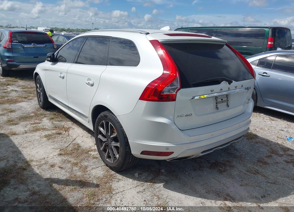 2017 VOLVO XC60 T6 DYNAMIC VIN: YV449MRR4H2042863