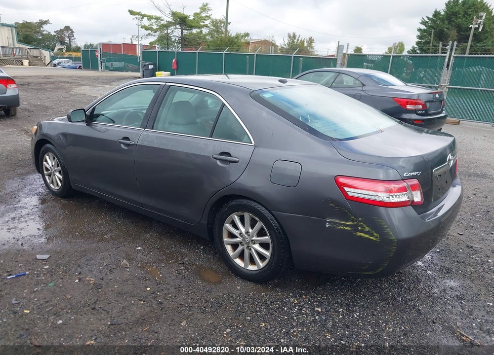 2011 TOYOTA CAMRY XLE VIN: 4T1BF3EKXBU169470