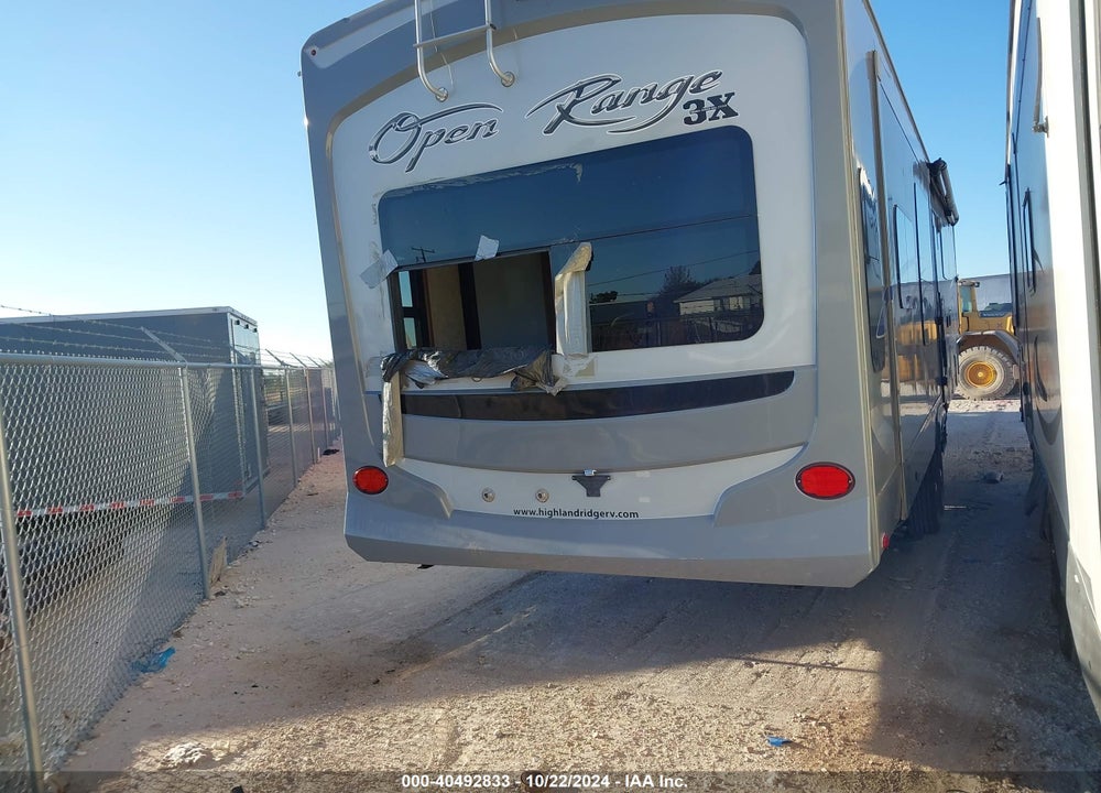 2015 HIGHLAND RIDGE OPEN RANGE VIN: 58TFE4223F5018579
