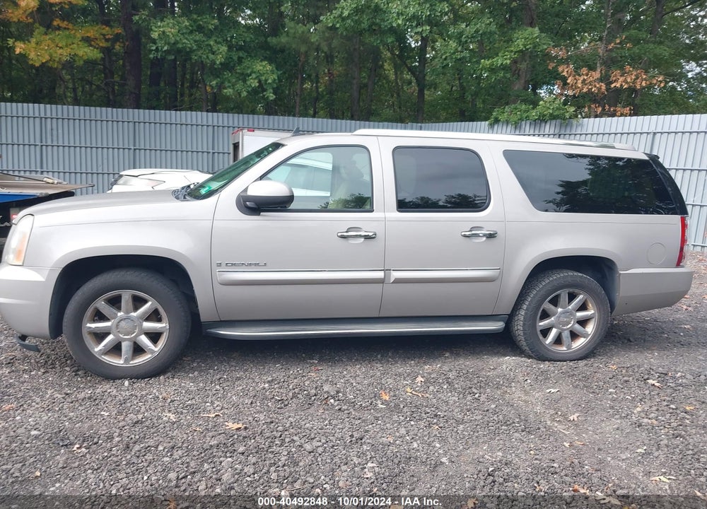 2008 GMC YUKON XL 1500 DENALI VIN: 1GKFK66898J169528