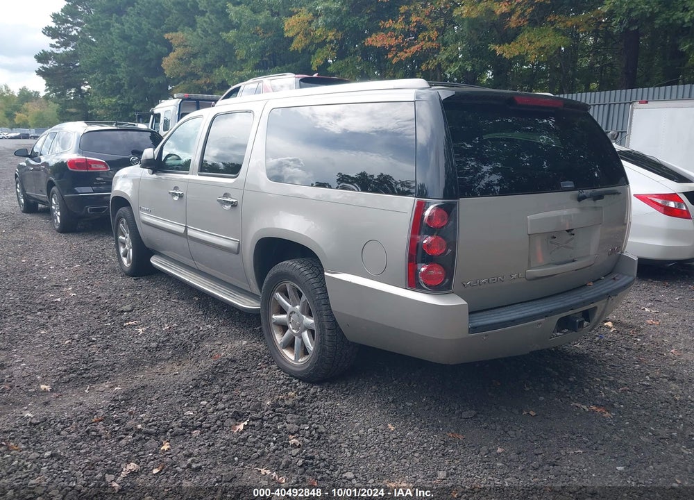 2008 GMC YUKON XL 1500 DENALI VIN: 1GKFK66898J169528