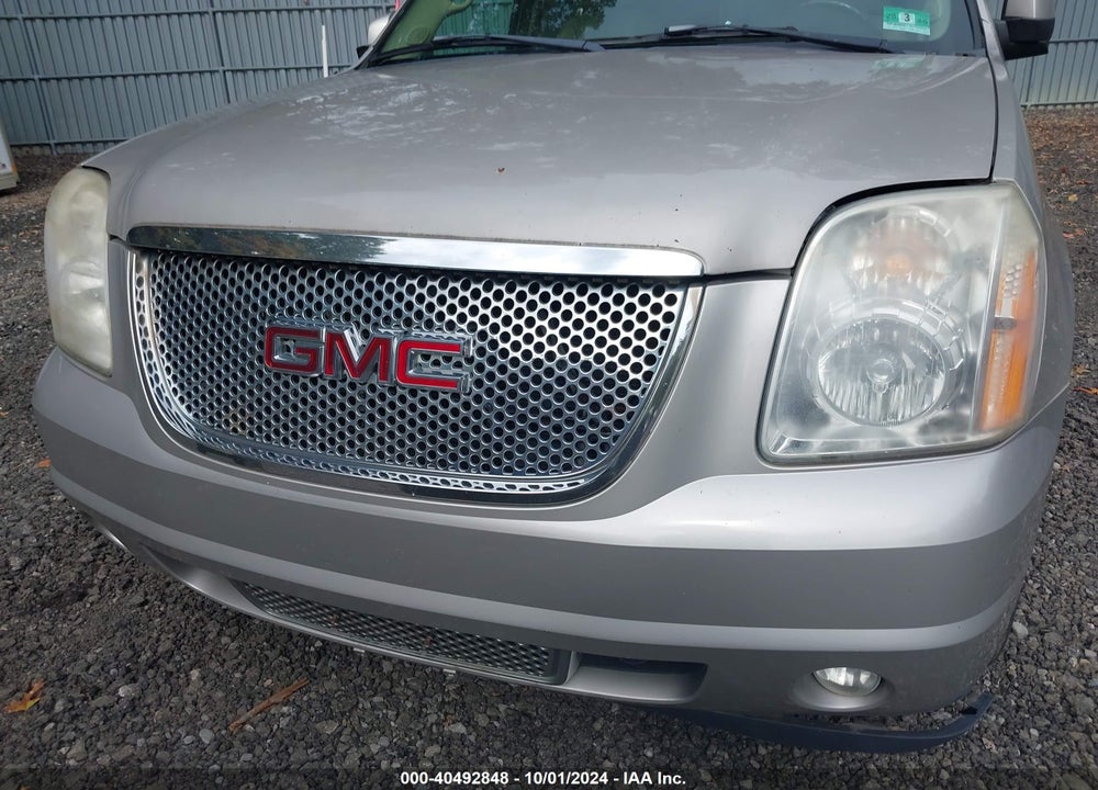 2008 GMC YUKON XL 1500 DENALI VIN: 1GKFK66898J169528