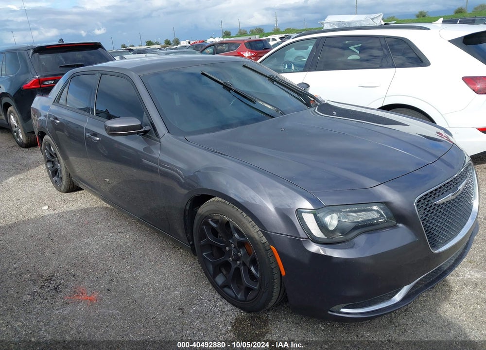 2019 CHRYSLER 300 VIN: 2C3CCABG8KH515822