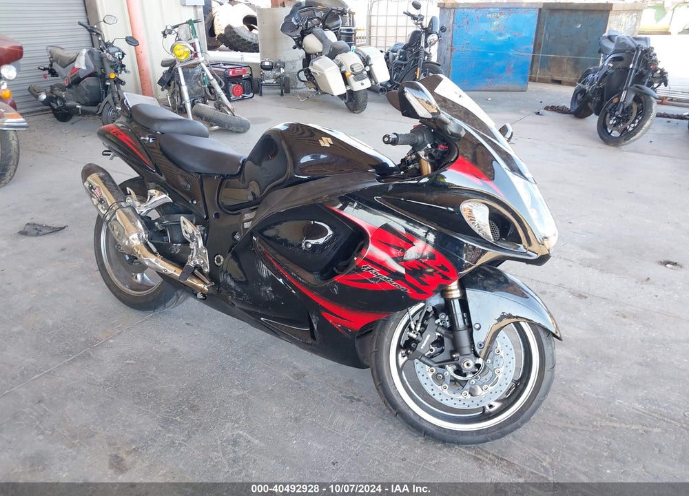 2011 SUZUKI GSX1300 R VIN: JS1GX72A1B2101932