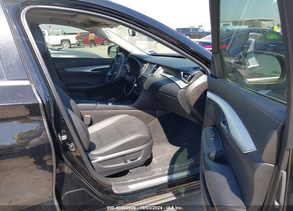 2019 INFINITI QX50 LUXE VIN: 3PCAJ5M16KF137837