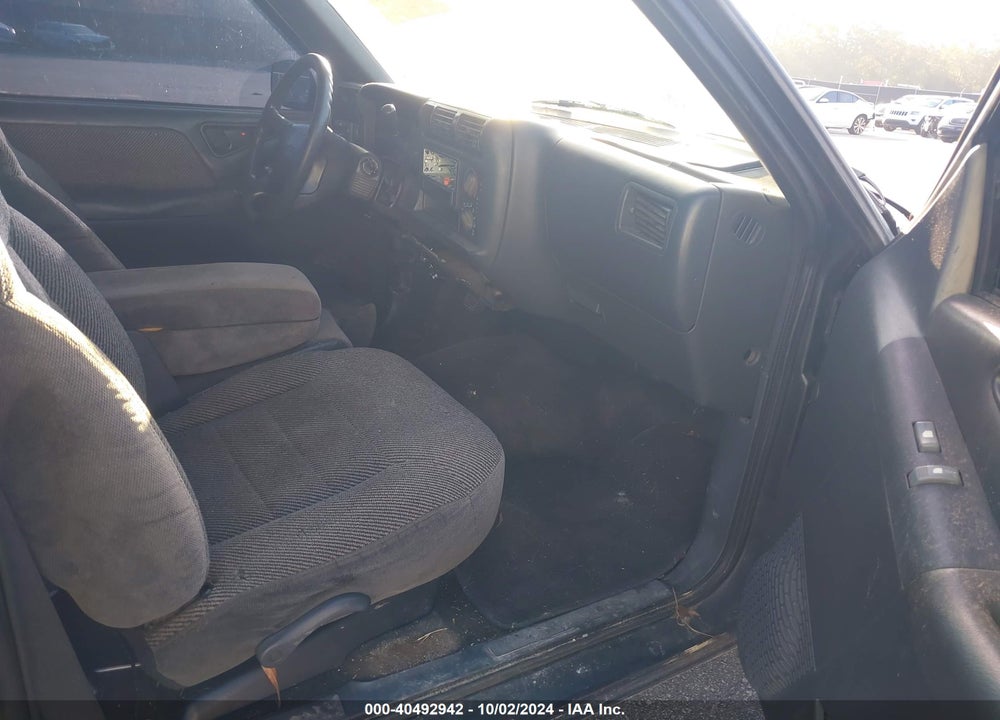 1996 CHEVROLET S TRUCK S10 VIN: 1GCCS14W4T8108784