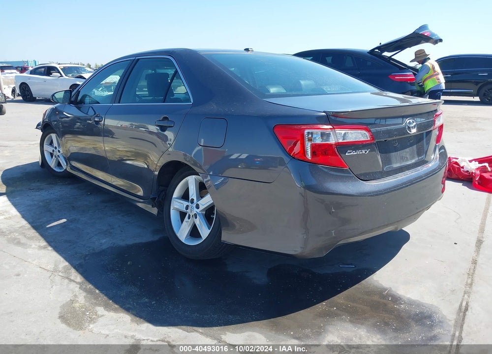 2014 TOYOTA CAMRY SE VIN: 4T1BF1FKXEU853765
