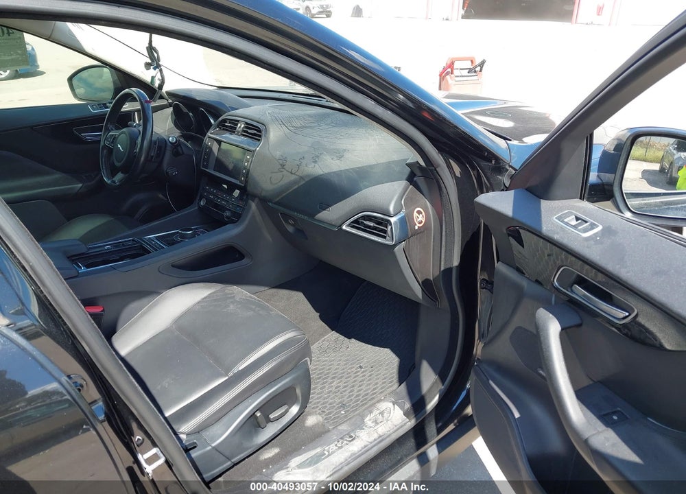 2018 JAGUAR F-PACE 25T PREMIUM VIN: SADCJ2FX5JA294554