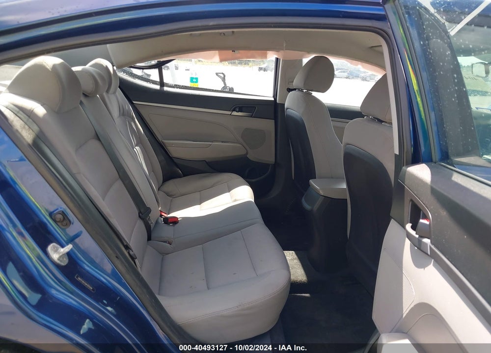 2018 HYUNDAI ELANTRA SE VIN: 5NPD74LF0JH325109