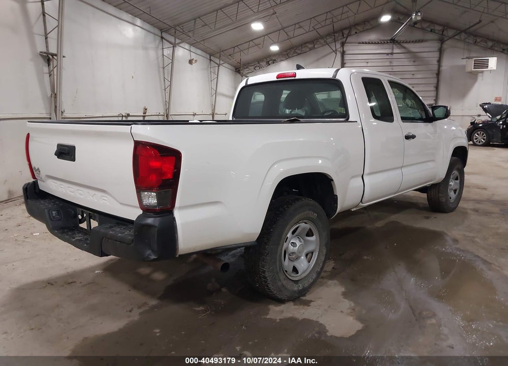 2018 TOYOTA TACOMA SR VIN: 5TFSX5EN7JX062767