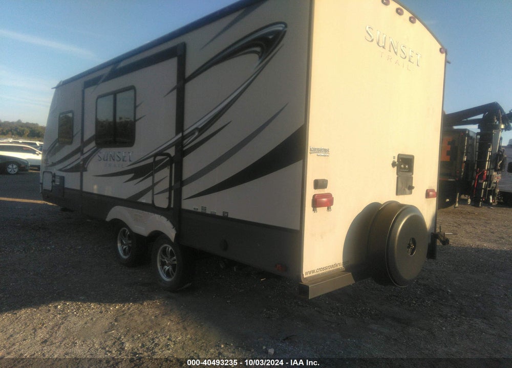2015 CROSSROADS SUNSET TRAVEL TRAILER VIN: 4V0TC2227FB026452