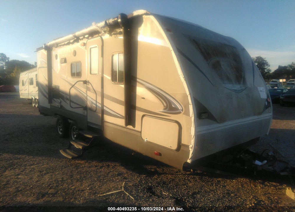 2015 CROSSROADS SUNSET TRAVEL TRAILER VIN: 4V0TC2227FB026452