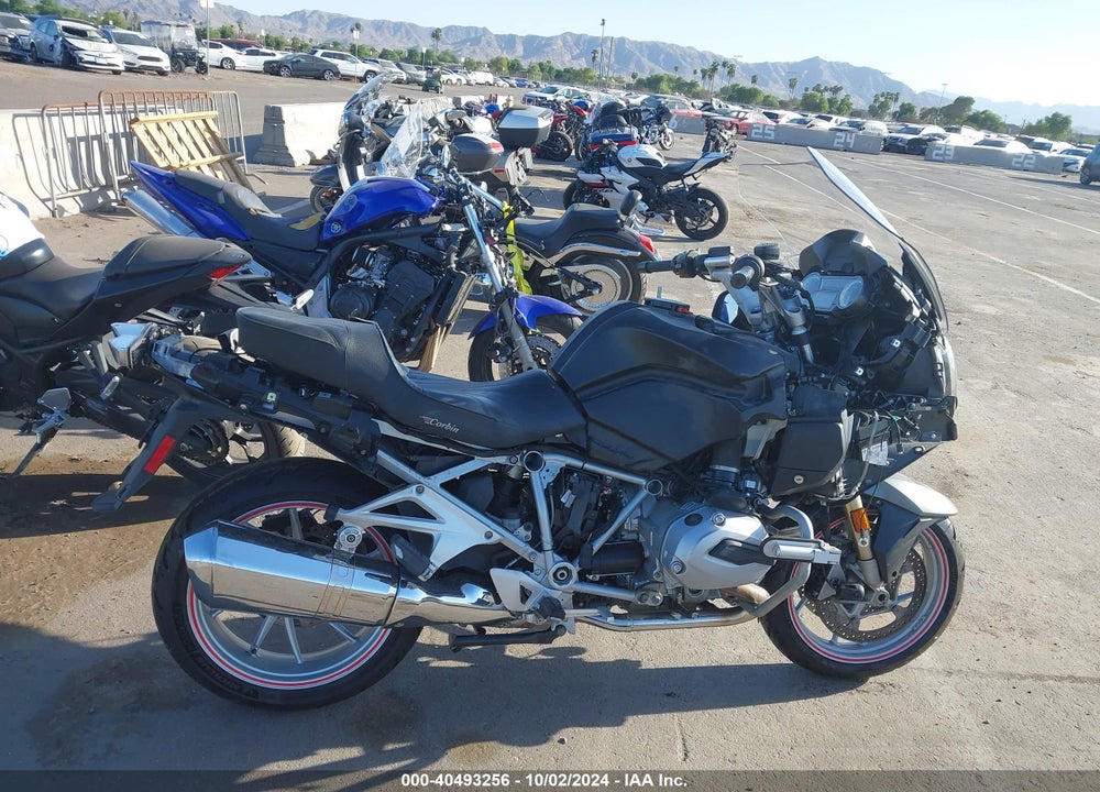 2014 BMW R1200 RT VIN: WB10A1304EZ191047