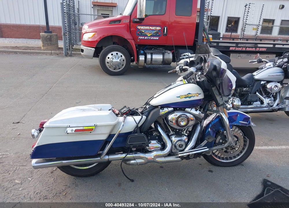 2010 HARLEY-DAVIDSON FLHTK VIN: 1HD1KEM13AB644790