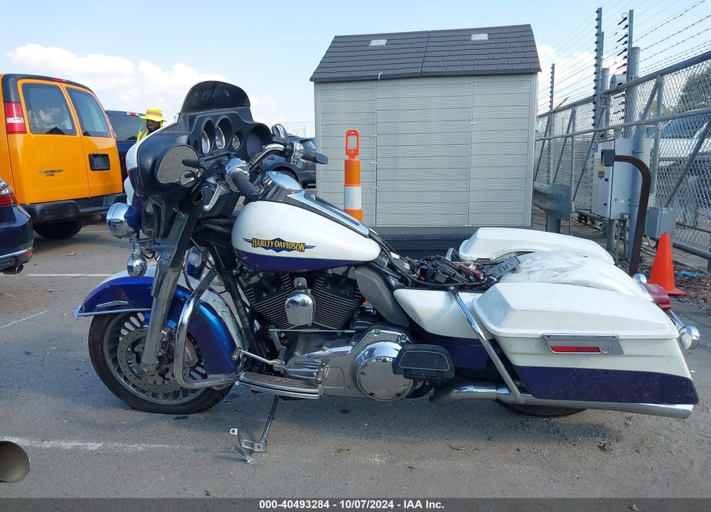 2010 HARLEY-DAVIDSON FLHTK VIN: 1HD1KEM13AB644790