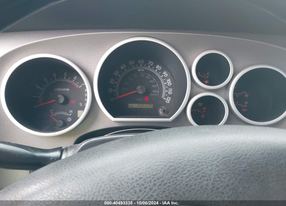 2011 TOYOTA TUNDRA GRADE 5.7L V8 VIN: 5TFUW5F15BX206003