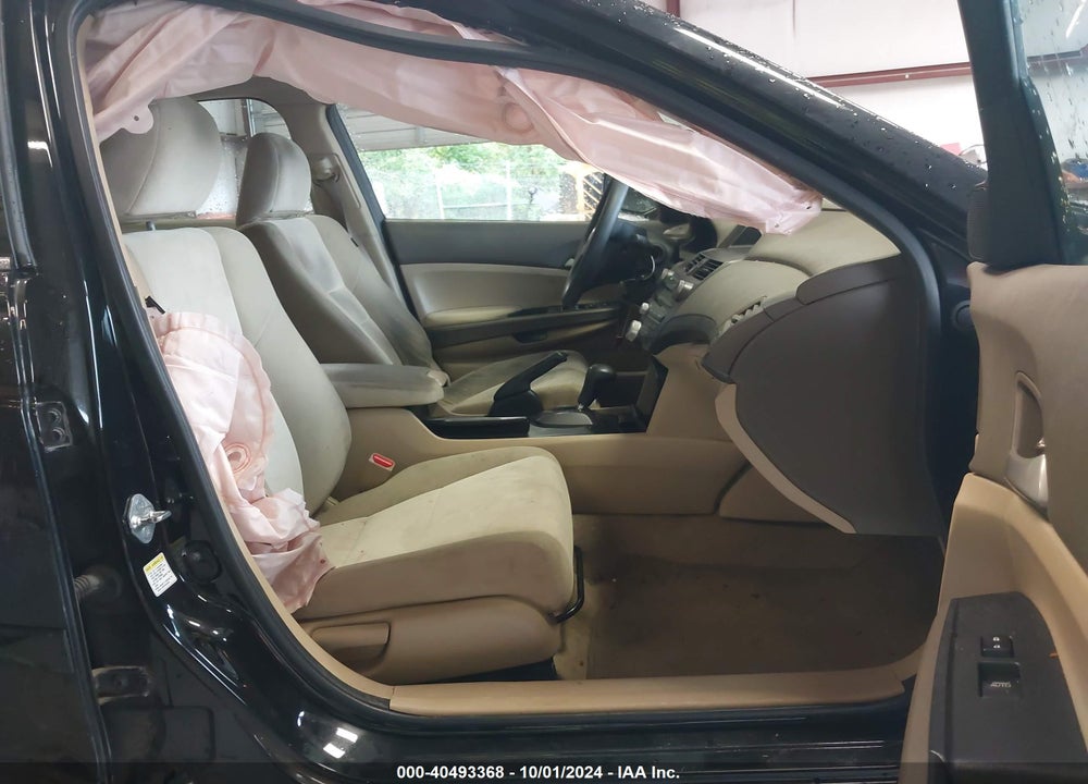2010 HONDA ACCORD 2.4 LX-P VIN: 1HGCP2F40AA018929