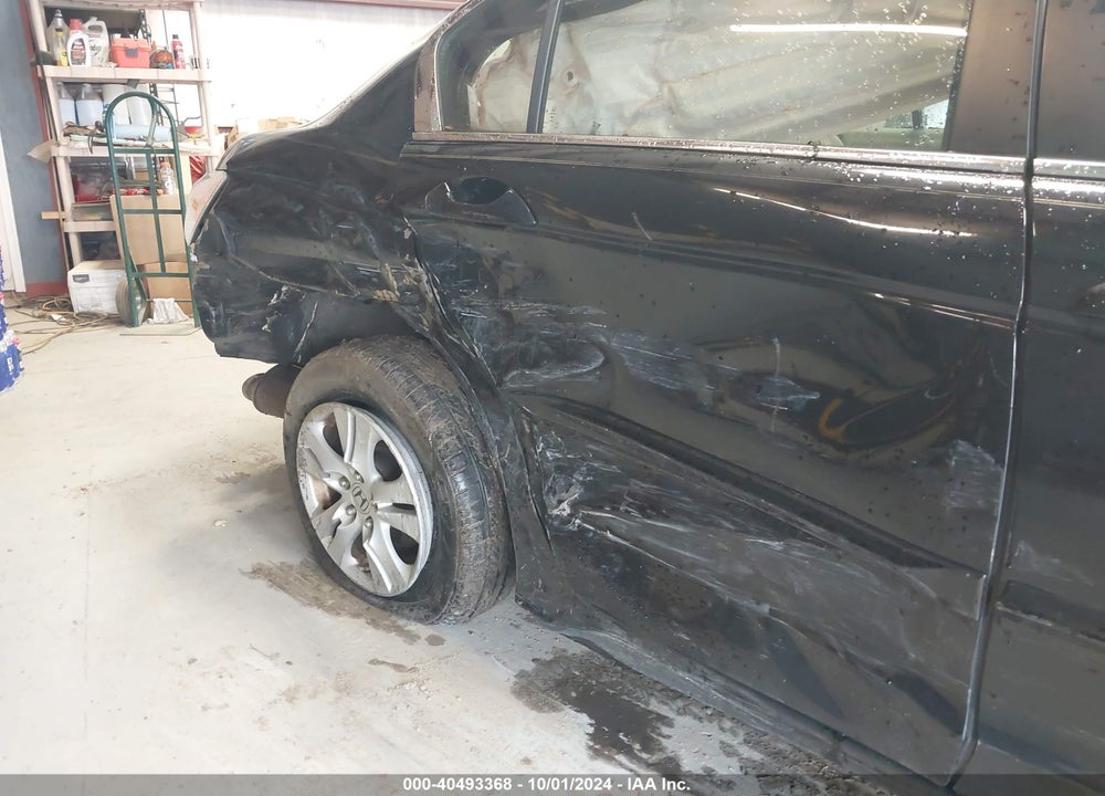 2010 HONDA ACCORD 2.4 LX-P VIN: 1HGCP2F40AA018929