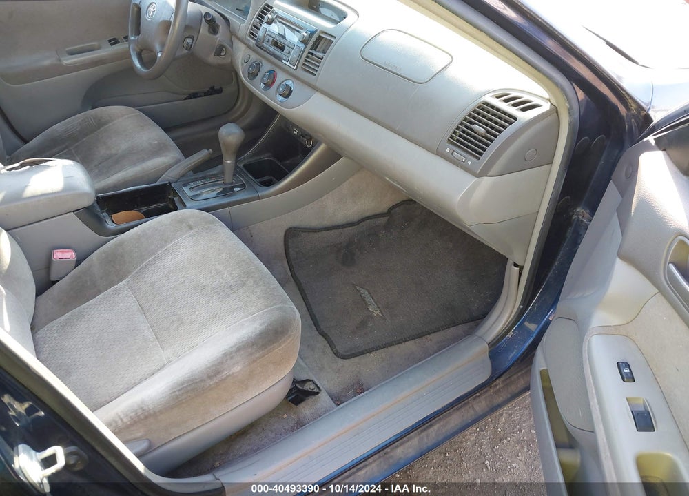 2004 TOYOTA CAMRY LE VIN: JTDBE32K040256297