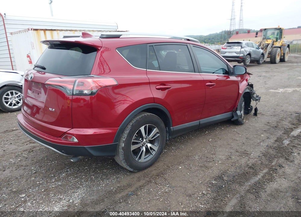 2018 TOYOTA RAV4 XLE VIN: 2T3WFREV1JW481133