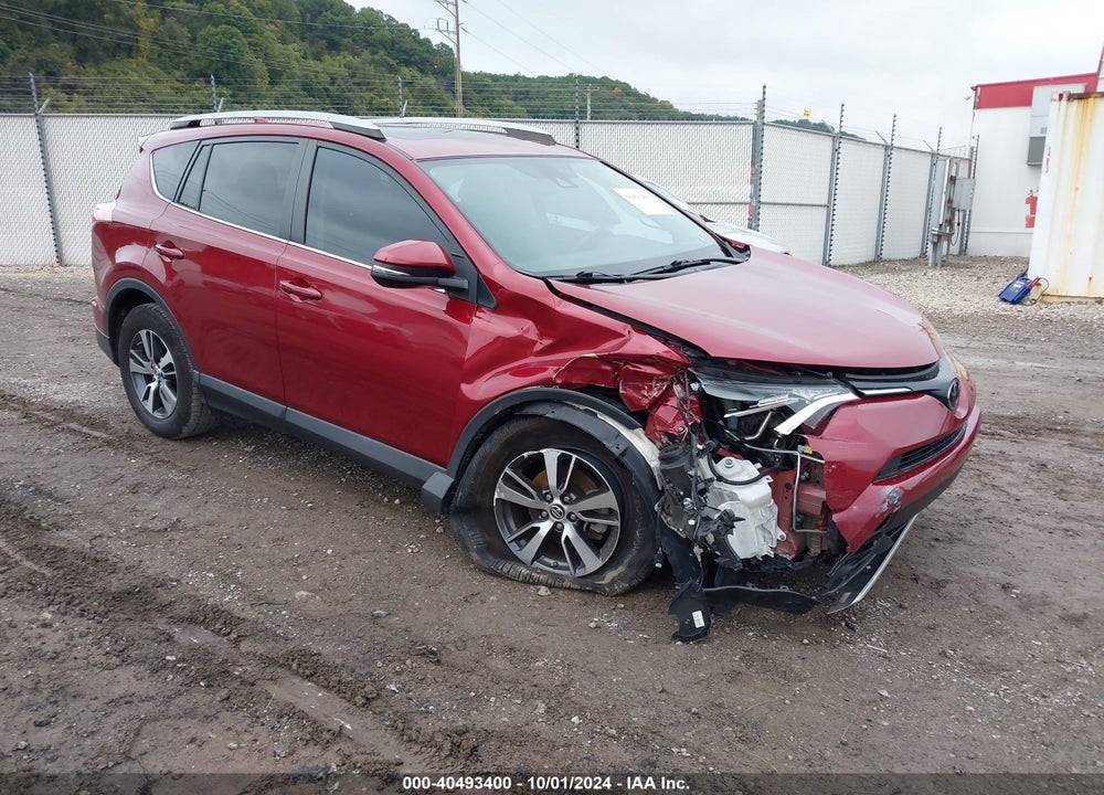 2018 TOYOTA RAV4 XLE VIN: 2T3WFREV1JW481133