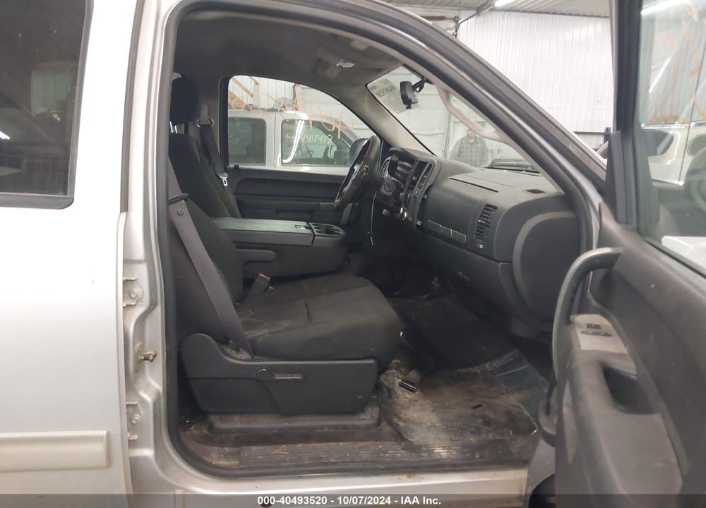 2011 CHEVROLET SILVERADO 1500 VIN: 3GCPKSE33BG315493