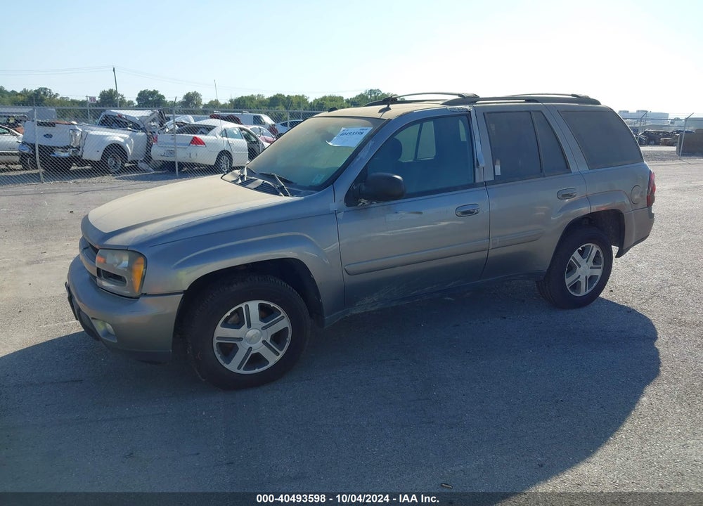 2005 CHEVROLET TRAILBLAZER LT VIN: 1GNDT13S552137160
