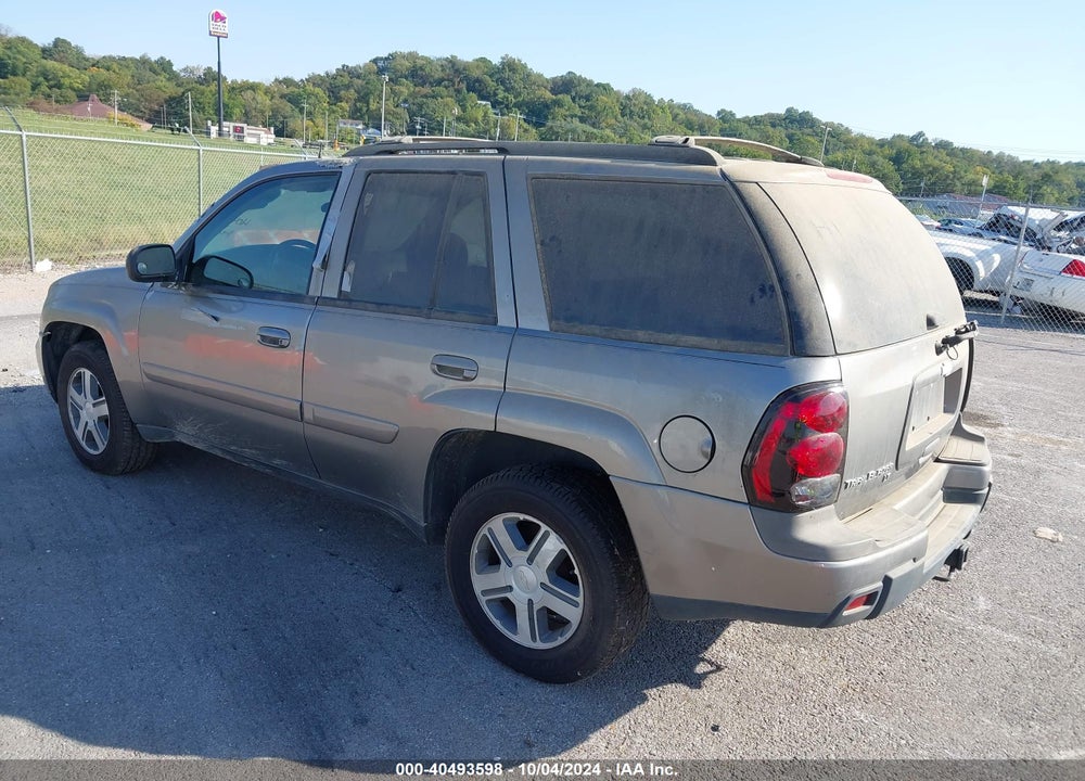 2005 CHEVROLET TRAILBLAZER LT VIN: 1GNDT13S552137160