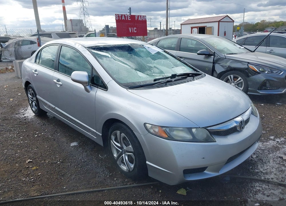 2011 HONDA CIVIC LX VIN: 19XFA1F58BE037176