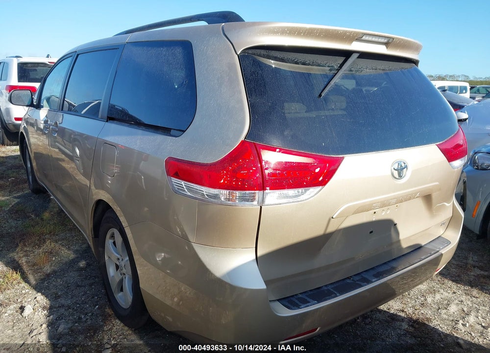 2011 TOYOTA SIENNA LE V6 VIN: 5TDKK3DC8BS045423