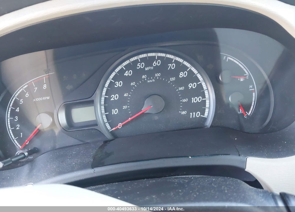 2011 TOYOTA SIENNA LE V6 VIN: 5TDKK3DC8BS045423