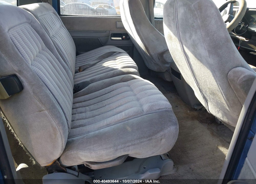 1994 CHEVROLET SUBURBAN K1500 VIN: 1GNFK16K1RJ337925