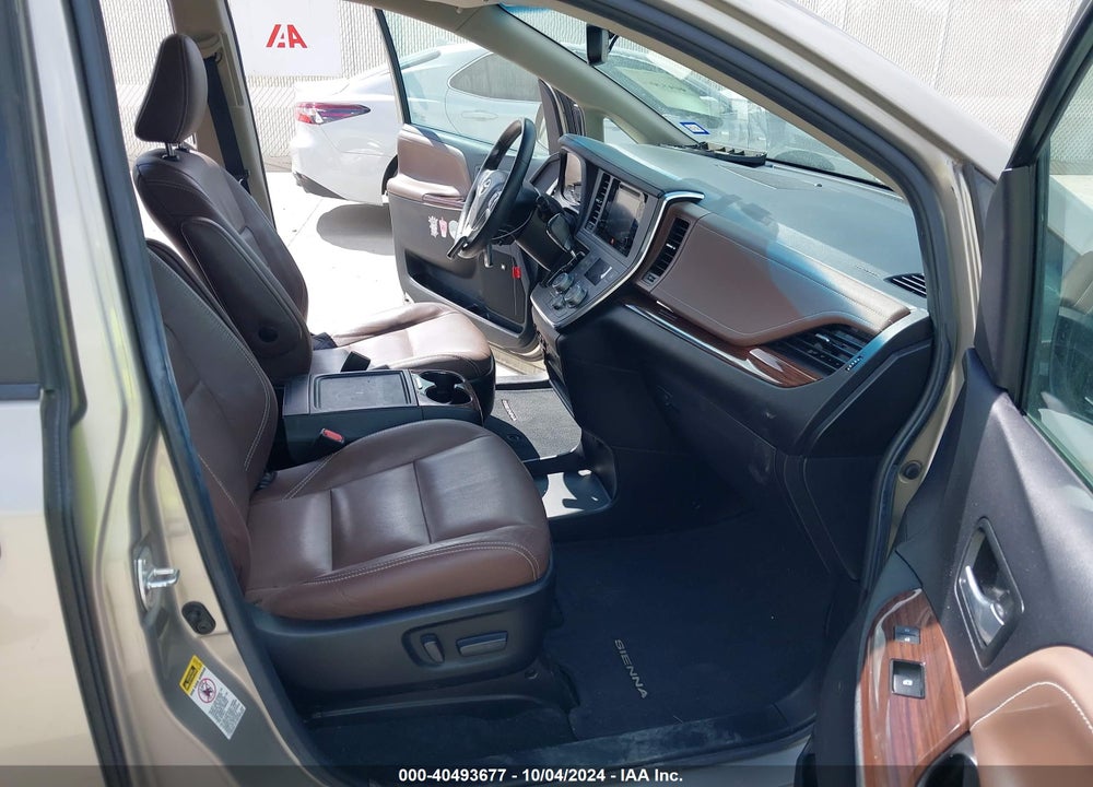 2017 TOYOTA SIENNA LIMITED 7 PASSENGER VIN: 5TDYZ3DC0HS850945