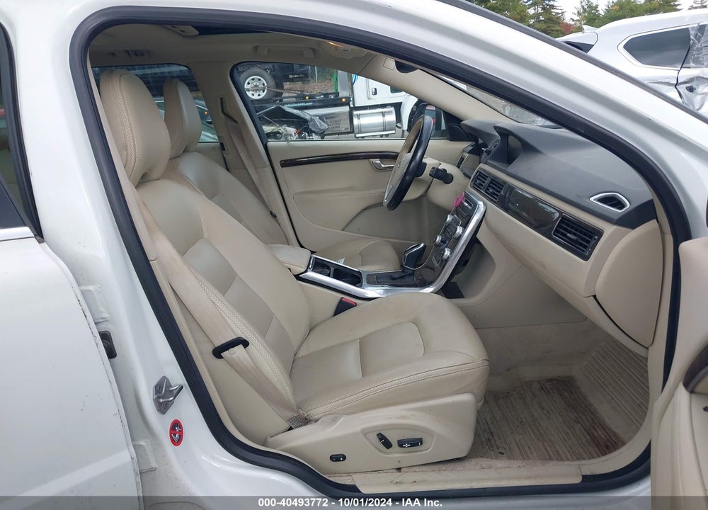 2016 VOLVO XC70 T5 PREMIER VIN: YV4612NK5G1238764