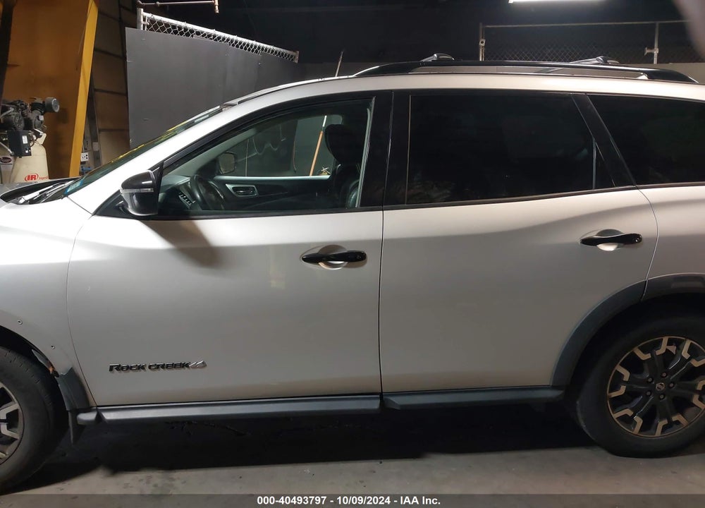 2020 NISSAN PATHFINDER SV 4WD VIN: 5N1DR2BM0LC648729