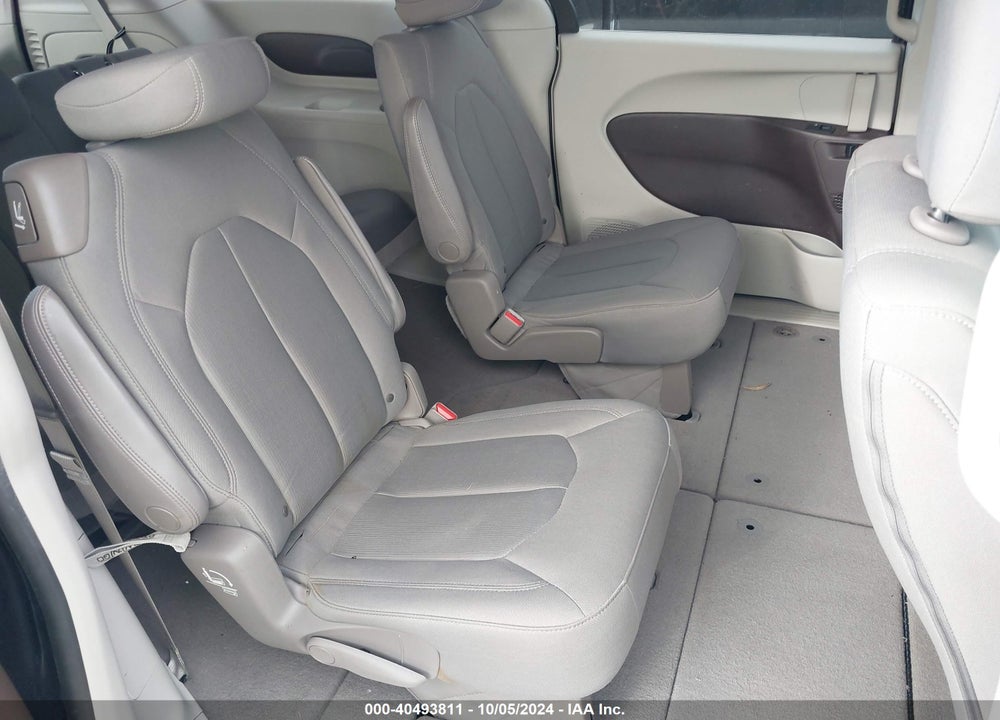 2017 CHRYSLER PACIFICA LX VIN: 2C4RC1CG2HR837167