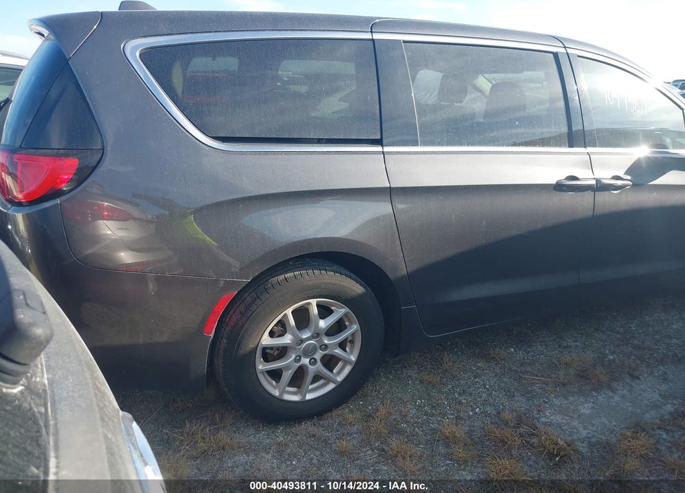 2017 CHRYSLER PACIFICA LX VIN: 2C4RC1CG2HR837167