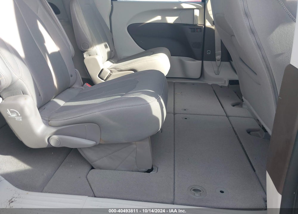 2017 CHRYSLER PACIFICA LX VIN: 2C4RC1CG2HR837167