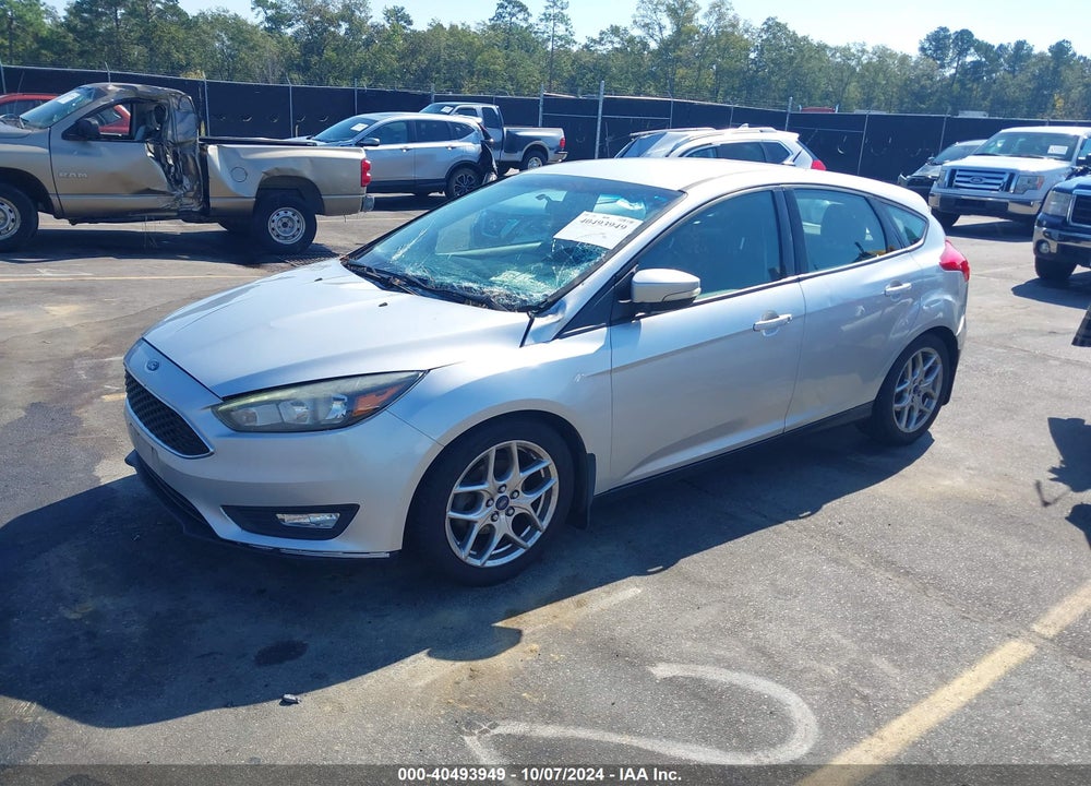 2015 FORD FOCUS SE VIN: 1FADP3K25FL264731