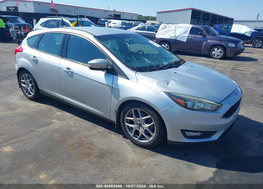 2015 FORD FOCUS SE VIN: 1FADP3K25FL264731