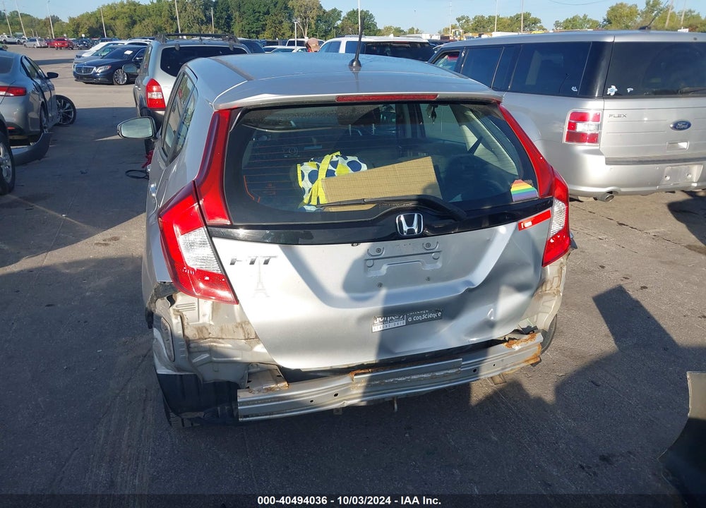 2015 HONDA FIT LX VIN: 3HGGK5H56FM741220